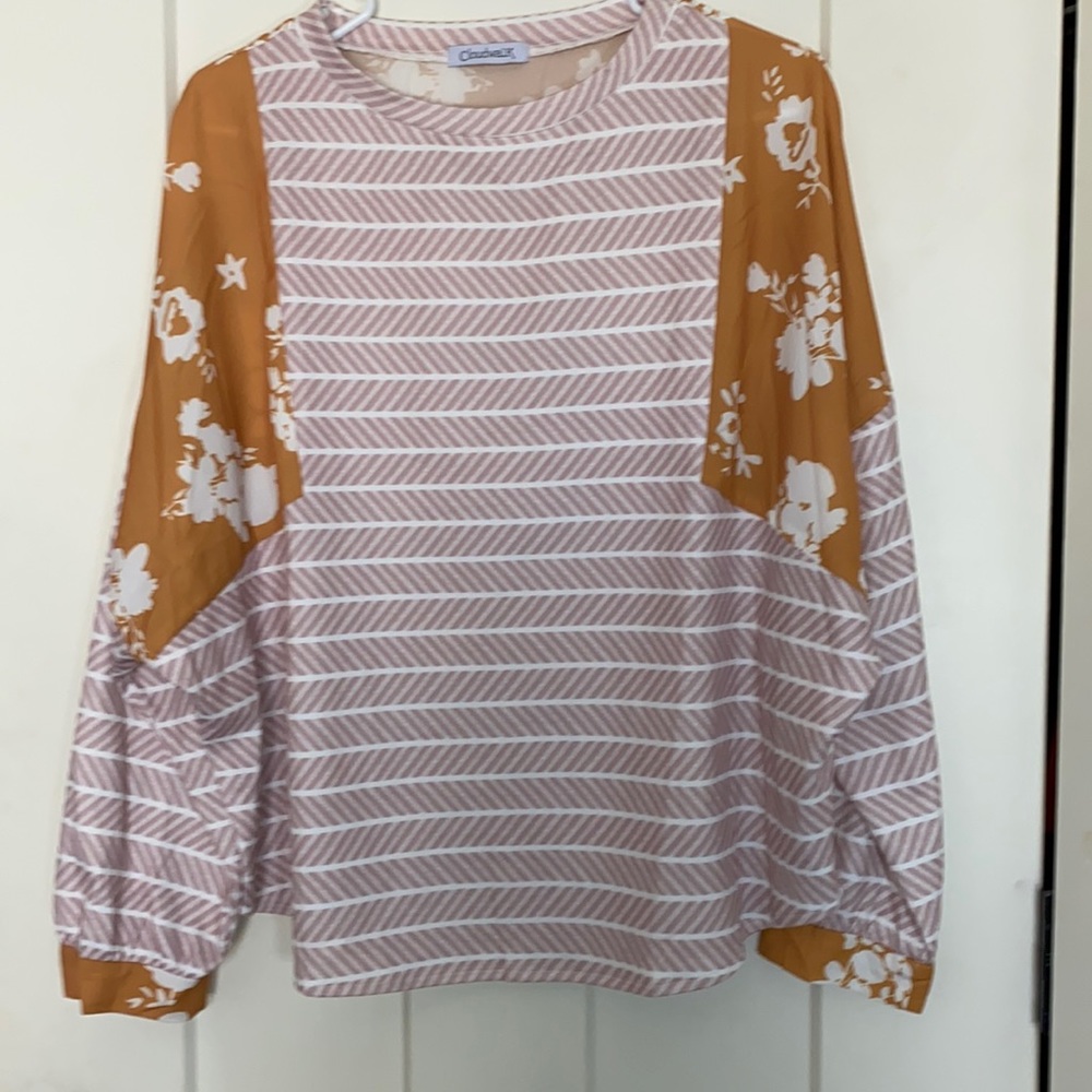 Boutique Mixed Material Top Size Small